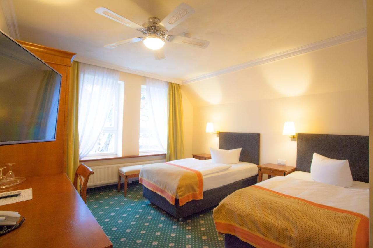 Stadthotel Herzog Ludwig Ландсхут Экстерьер фото